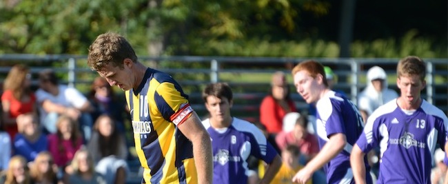 Simon Hinde secures first win of the season with penalty kick, Quinnipiac wins over Holy Cross 1-0