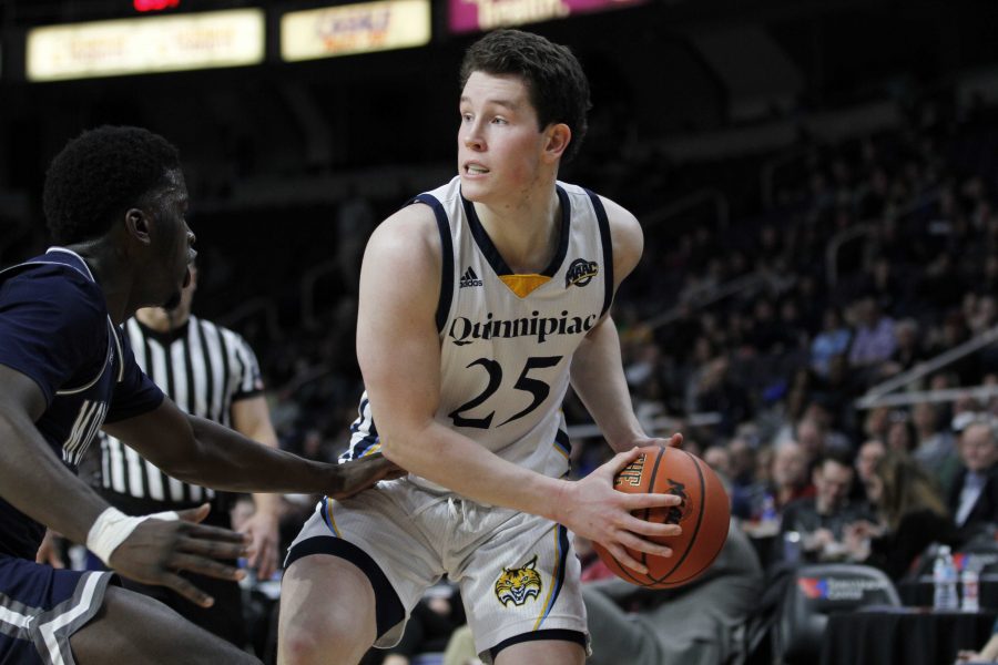 Quinnipiac men's basketball can't silence Siena on Wednesday