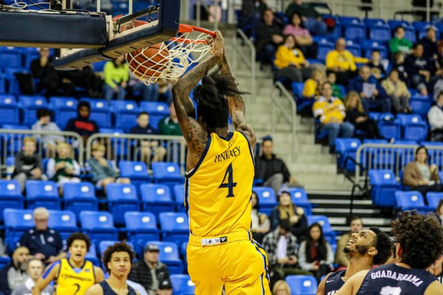 Mens Basketball dominates Rider, 80-61