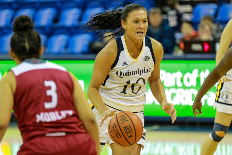 Quinnipiac claws back to beat Saint Peter’s 70-69 at the buzzer