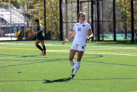 Bobcats Run Unbeaten Streak to Nine, Cruise to Win over Rider