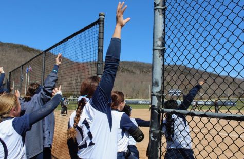 Bobcats defeats Niagara 6-2 to take game one of the doubleheader