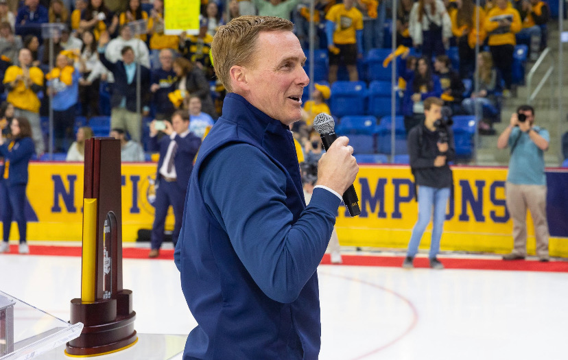 Quinnipiac's Bobcats hope to clinch the title at Frozen Four