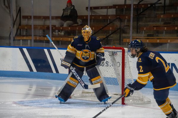 Angers stands tall late as No. 8 Quinnipiac ties No. 6 Minnesota Duluth through overtime