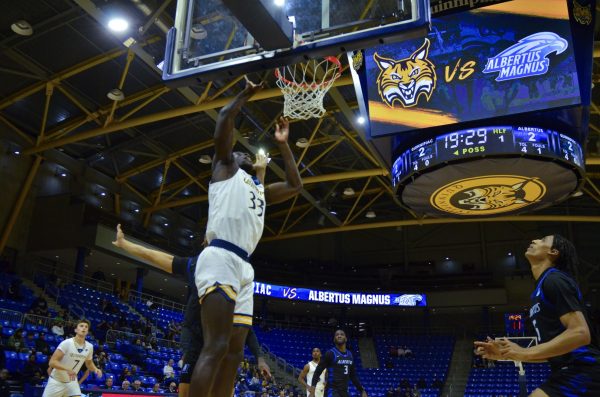 Bobcats fall to St. John’s after big second half