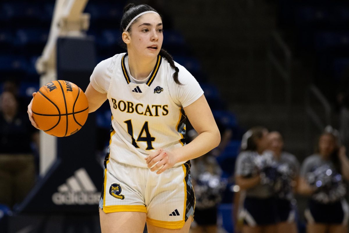 Quinnipiac Rolls Past Iona to Advance to MAAC Semifinals