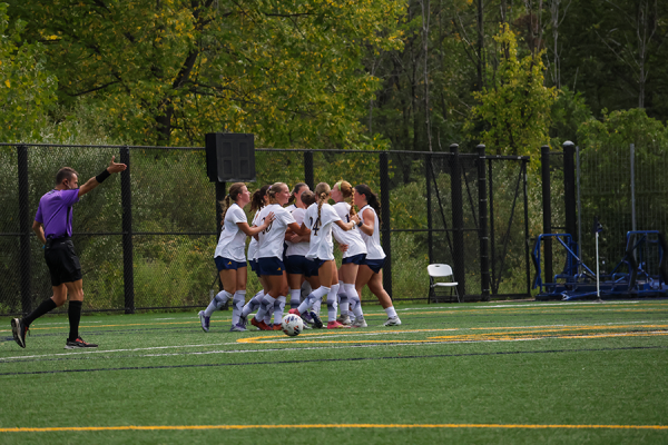 Women’s Soccer keeps picks up second conference win, beats Mount St. Mary’s in a 5-1 route