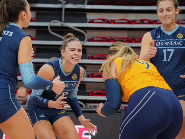 Bobcats beat the Pioneers in a record breaking night.