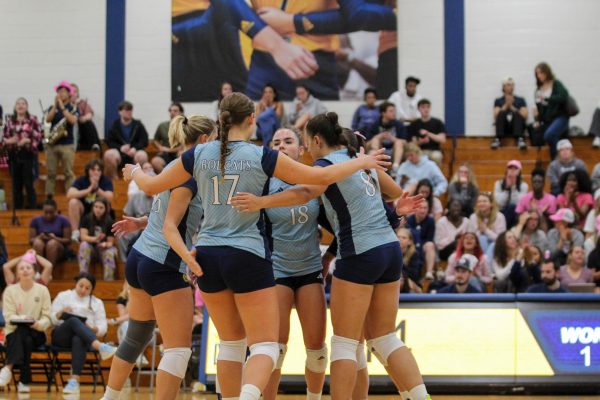 Volleyball defeats Canisius in home opener
