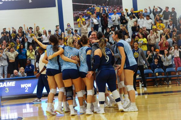 Quinnipiac Volleyball defeat in-state rival Fairfield in straight sets