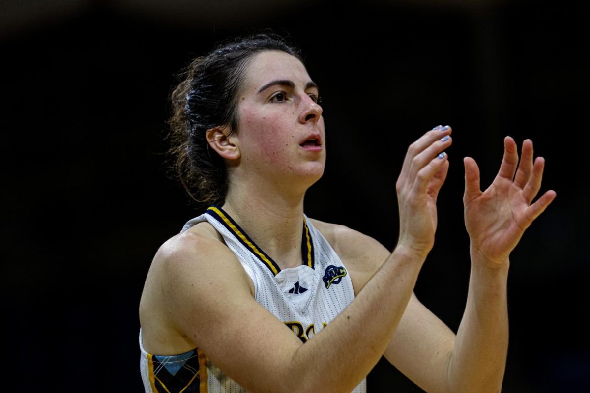 Quinnipiac women's basketball rolls past Manhattan, 78-39, in MAAC opener