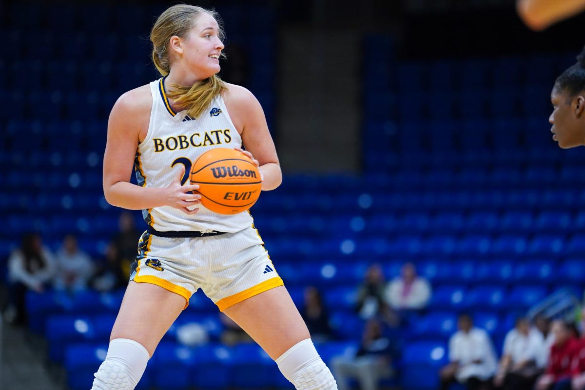 Women's Basketball rolls past Pioneers, increase win streak to seven games