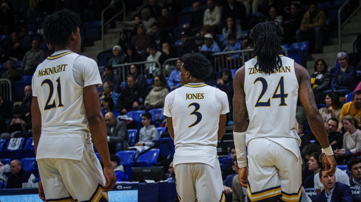 Men's Basketball rolls in 75-60 win over Canisius
