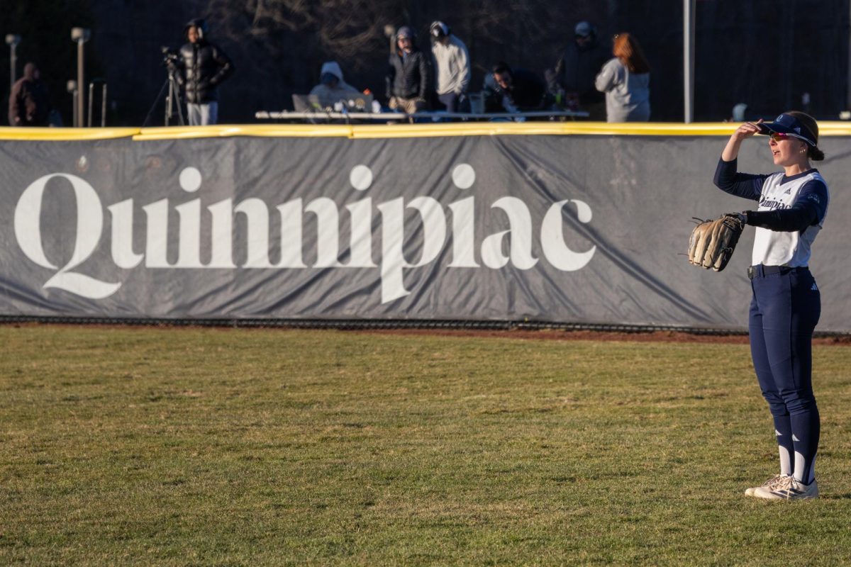 Demott drives in seven, dominant pitching allows Quinnipiac to conquer Manhattan